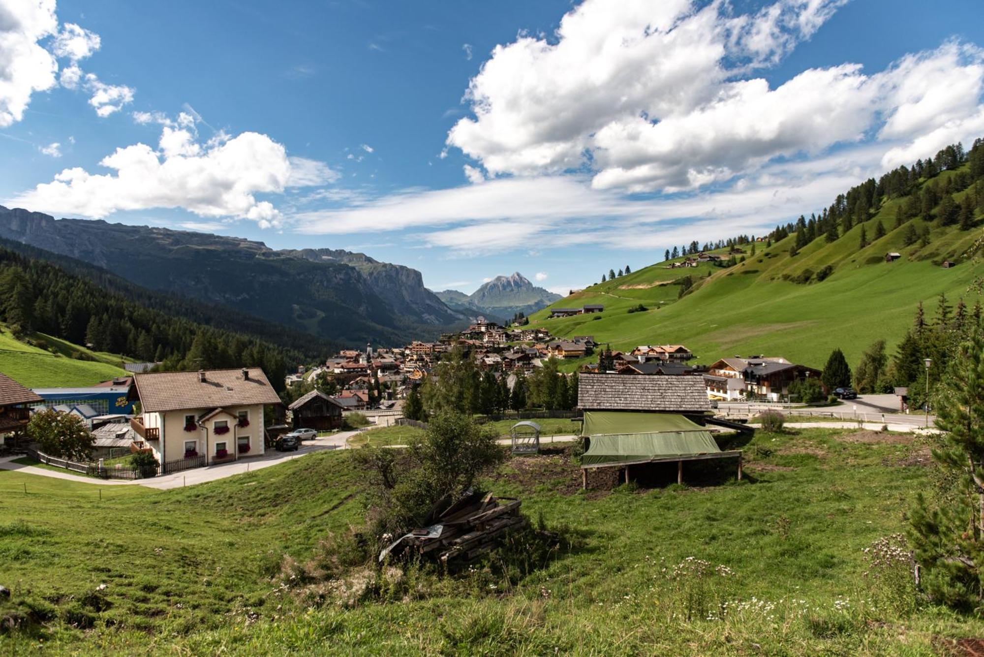 Apartments Da La Vedla Flats San Cassiano  Exterior foto