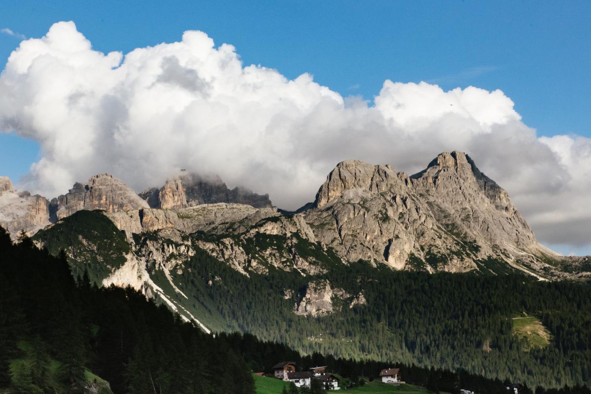 Apartments Da La Vedla Flats San Cassiano  Exterior foto